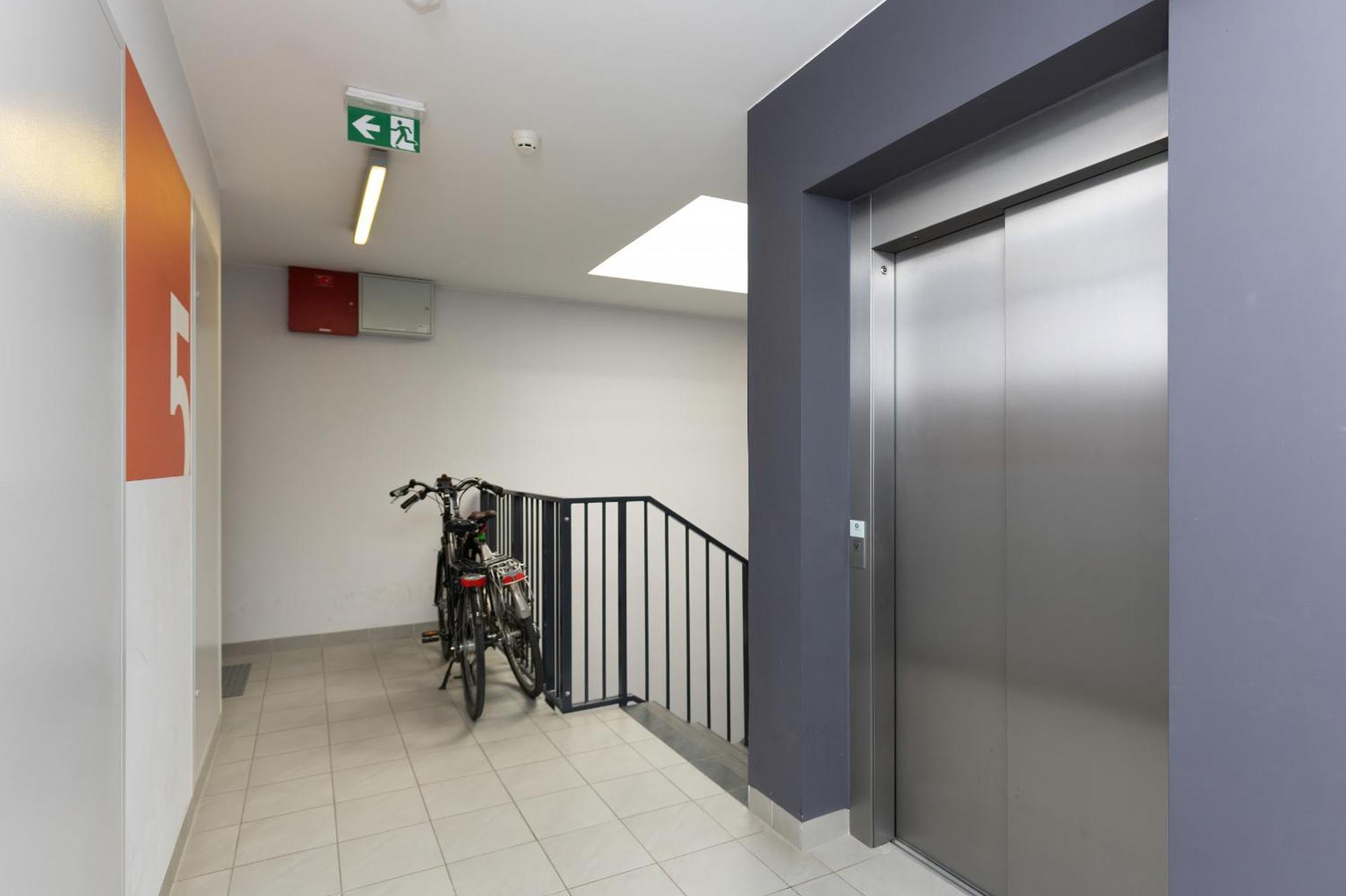 Podgorze Lipska Pet-Friendly Apartment With Balcony And Parking By Renters Prestige Krakow Bagian luar foto