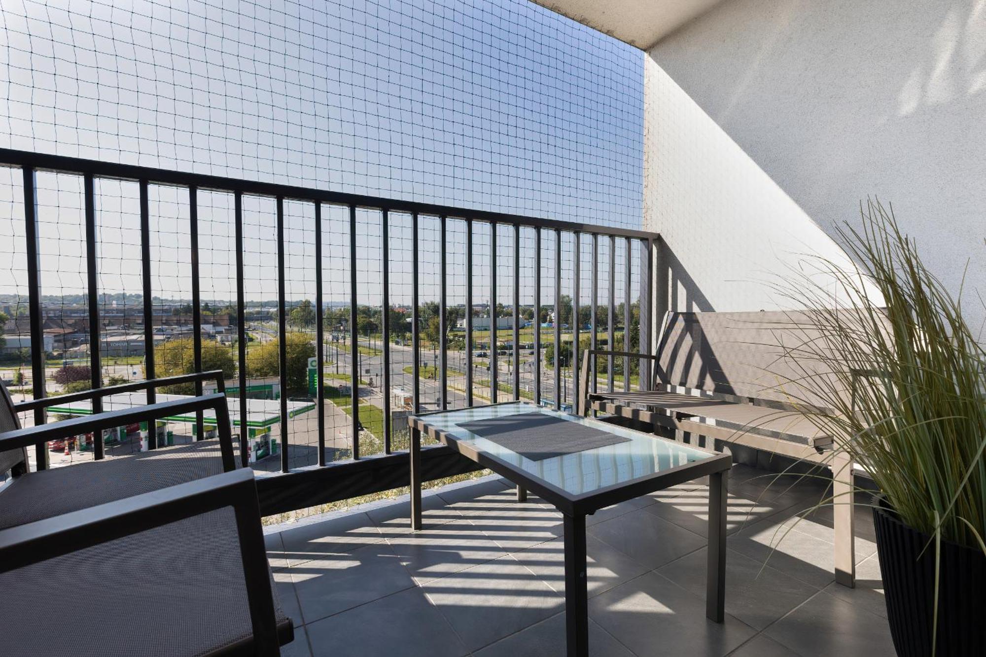 Podgorze Lipska Pet-Friendly Apartment With Balcony And Parking By Renters Prestige Krakow Bagian luar foto